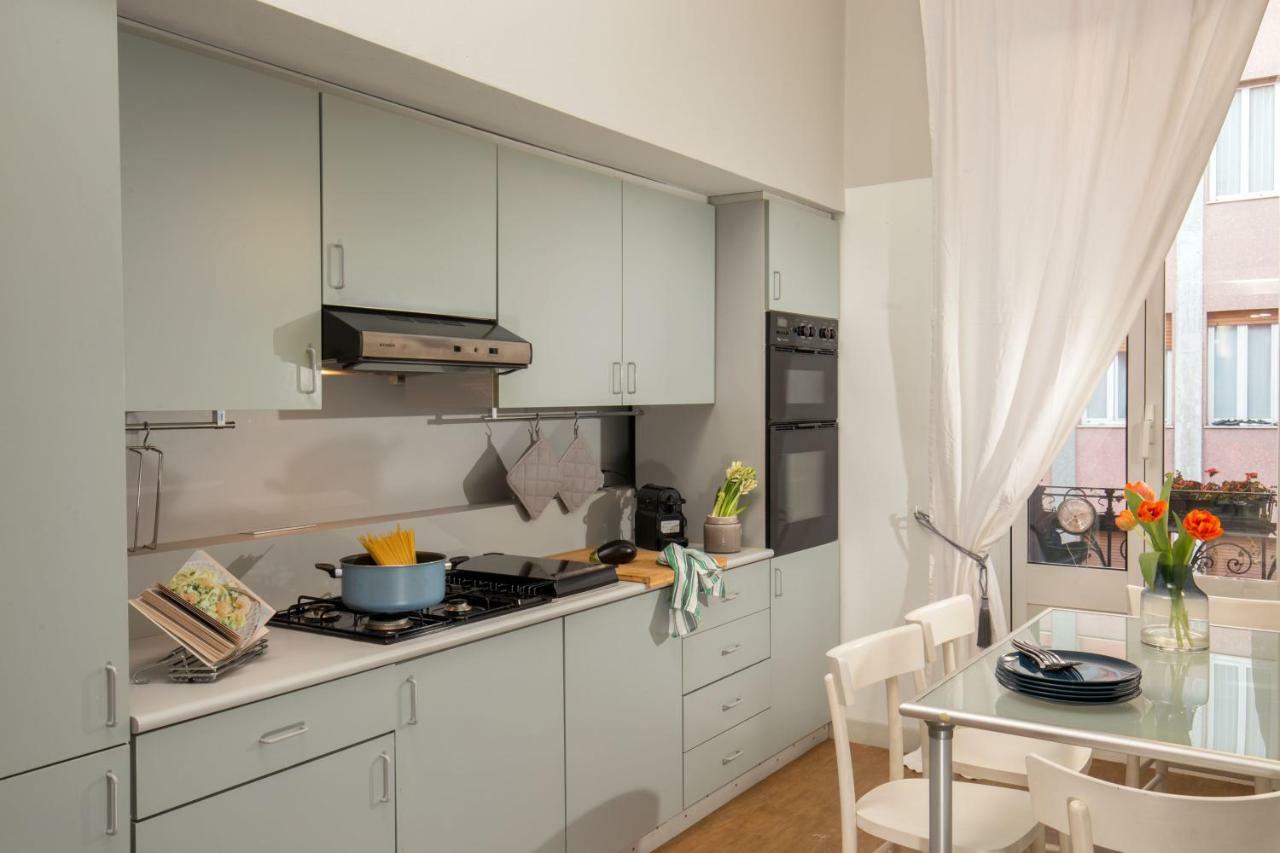Daplace - Renzo Apartment Milano Eksteriør billede